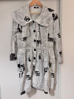 IC Collection Newspaper Jacket Trenchcoat Size Large Statement Rare Artsy Chains